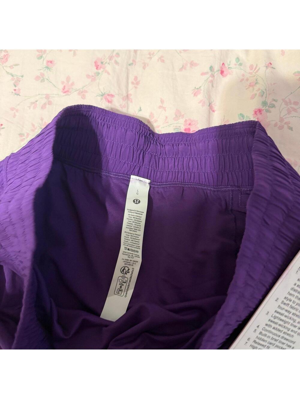 Lululemon Athletica Shake it Out High Rise Shorts [COPY] - Picture 3 of 4